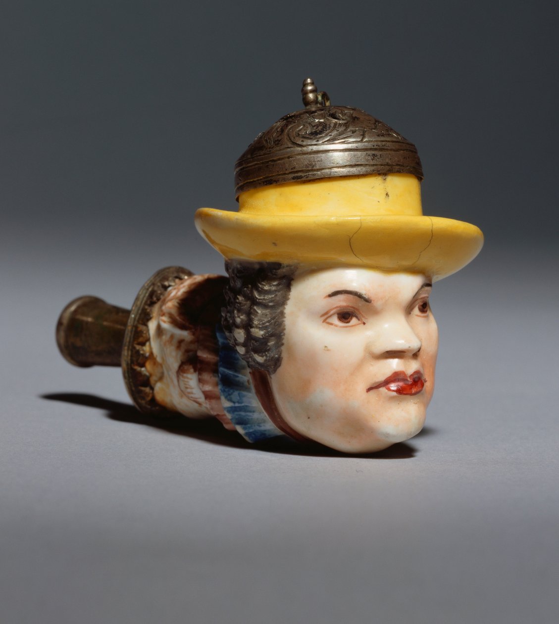 Een Meissen portret pijpenkop van de hofnar Frohlich, ca. 1742 door German School
