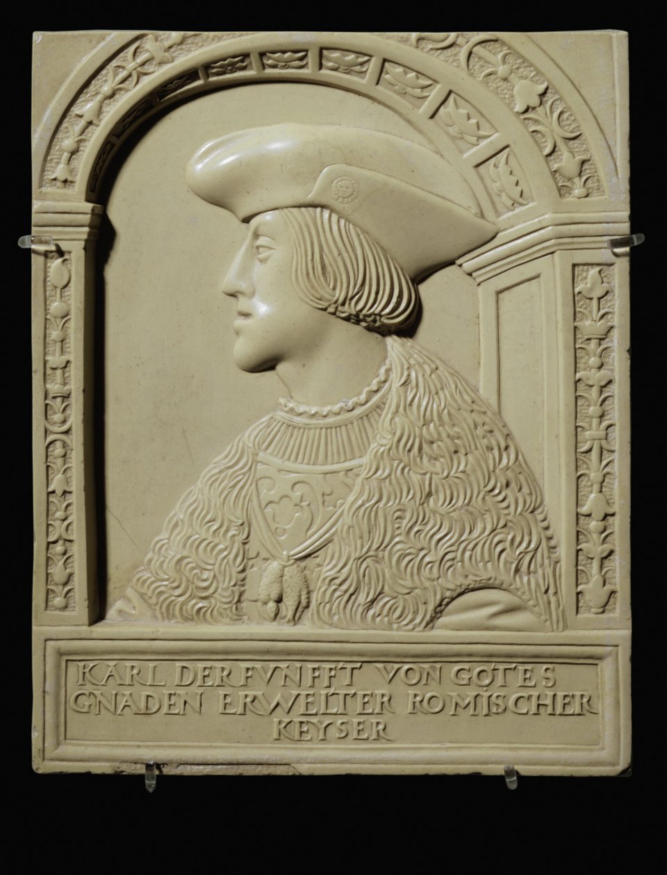 Buste van keizer Karel V als jongeman, na 1520 ... (kalksteen) door German School