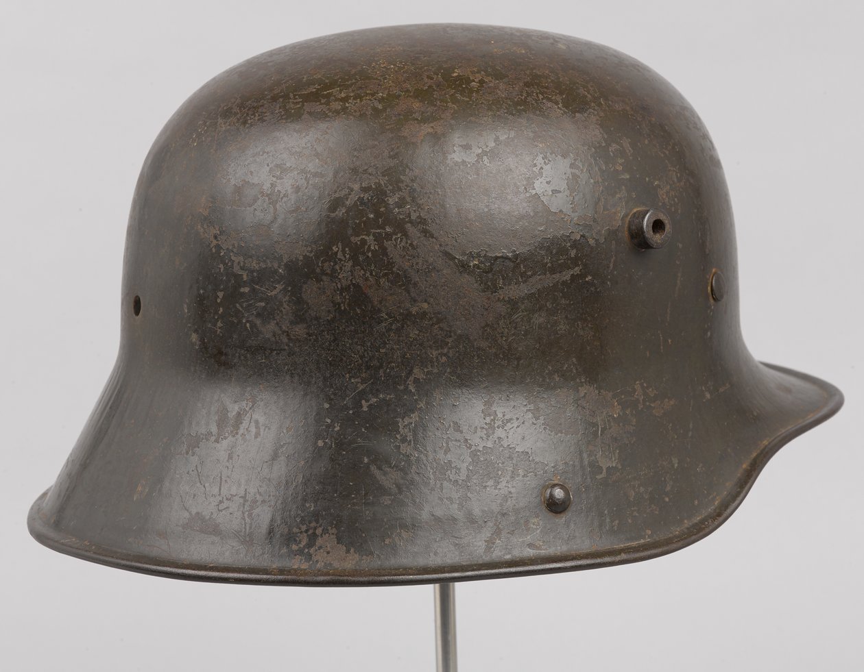 Duitse stalen helm of Stahlhelm, ca. 1916 door German School