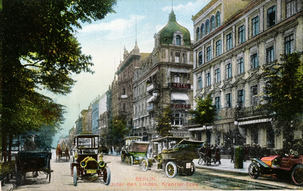 Ansichtkaart van de Unter den Linden en de Kranzler-Eck in Berlijn, ca. 1910 door German School