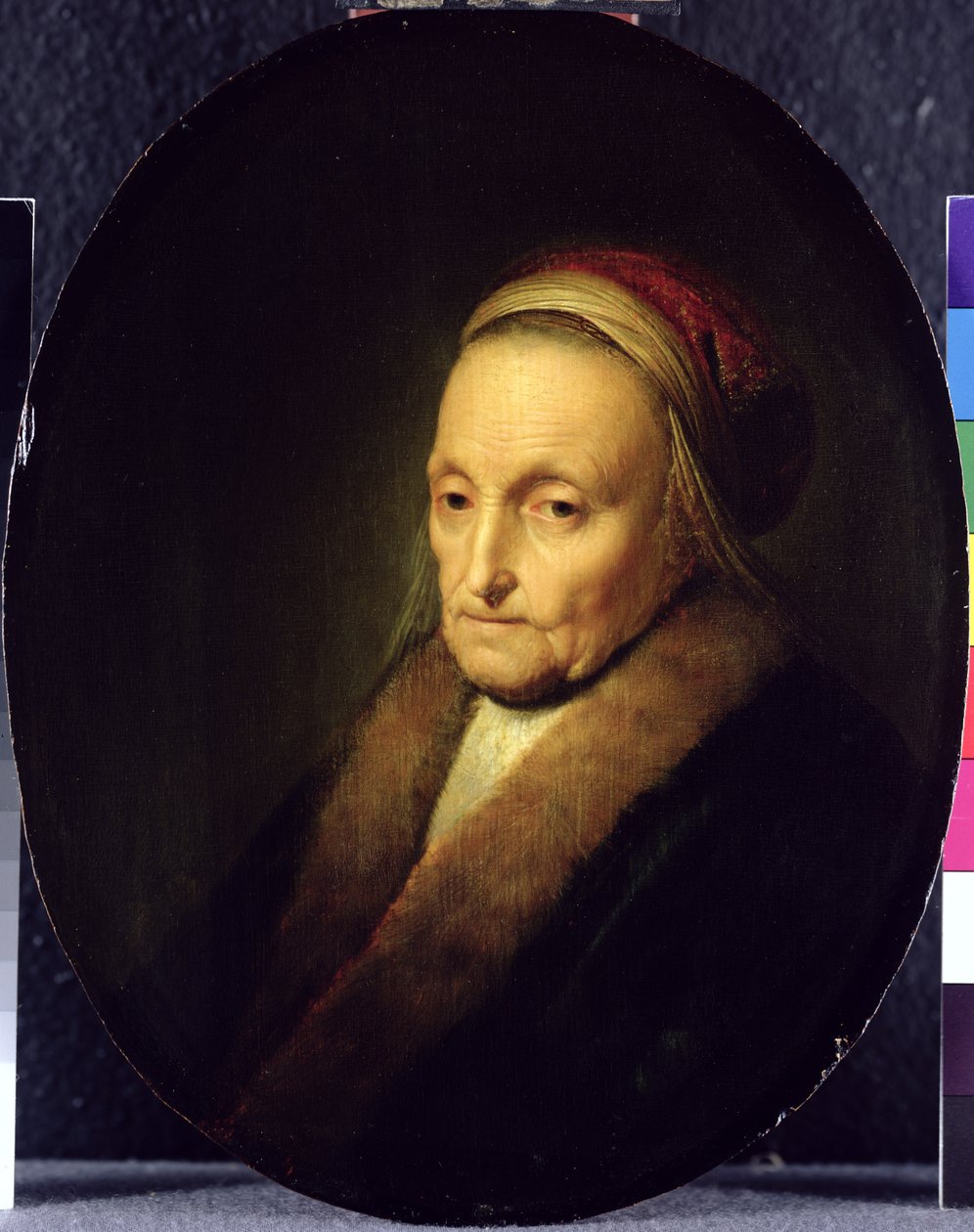 Hoofd van een Oude Vrouw met een Bontkraag, na 1630 door Gerrit Dou