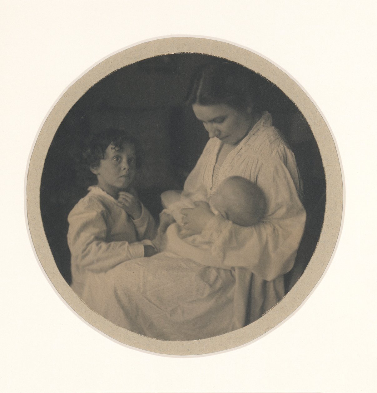 Nancy, Paul (3 1/2) en Claire (5 maanden) door Gertrude Käsebier