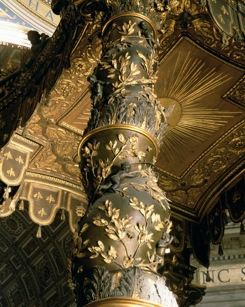 Suikergerstkolom van het Baldacchino met laurierbladeren en putti die bijen achtervolgen, 1633 door Gian Lorenzo Bernini