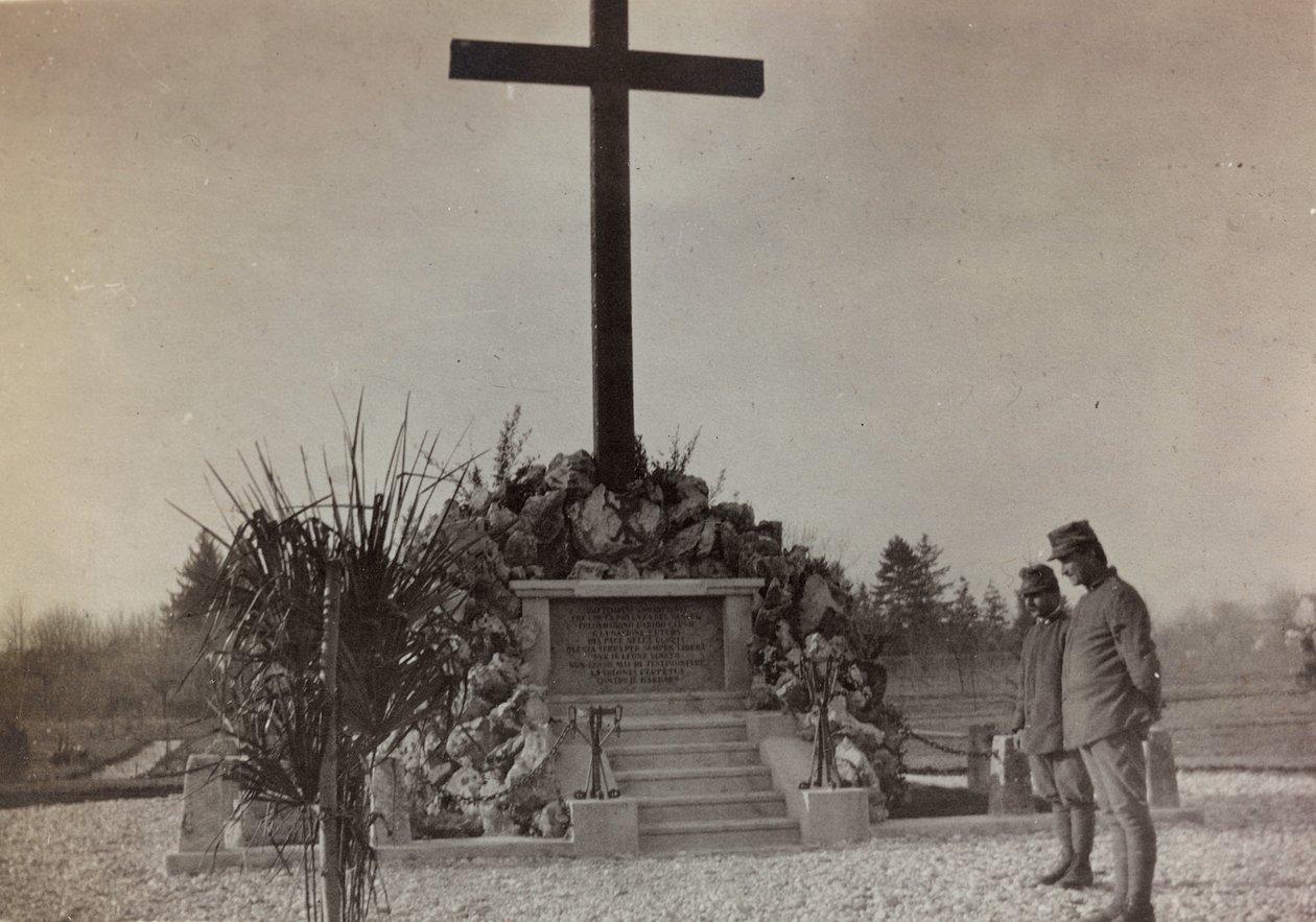 Album "Oorlogsbeelden II": oorlogsmonument in Gradisca door Gigliucci Gigliucci