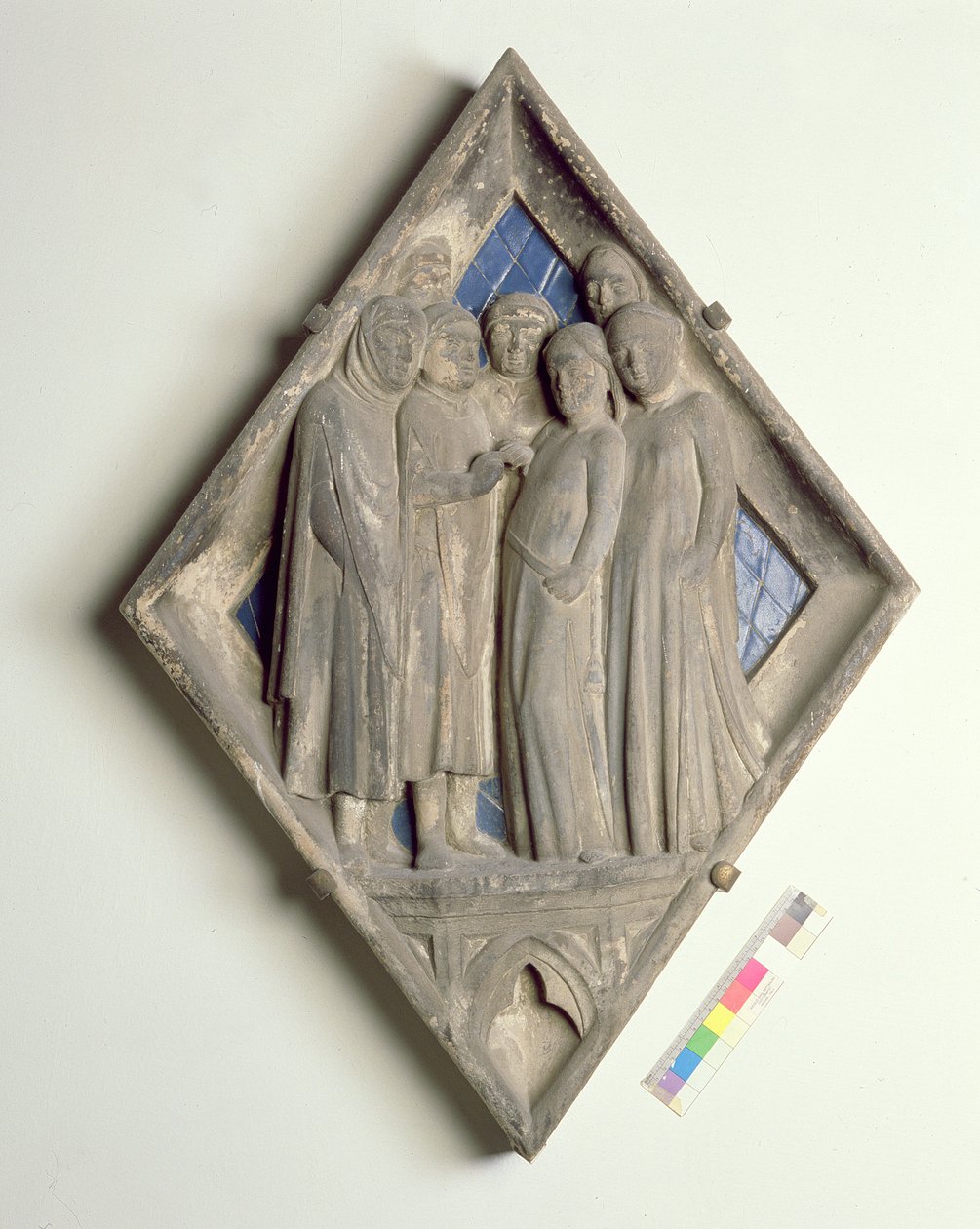 Huwelijk, reliëftegel van de Campanile (marmer en keramiek) door Gino Micheli