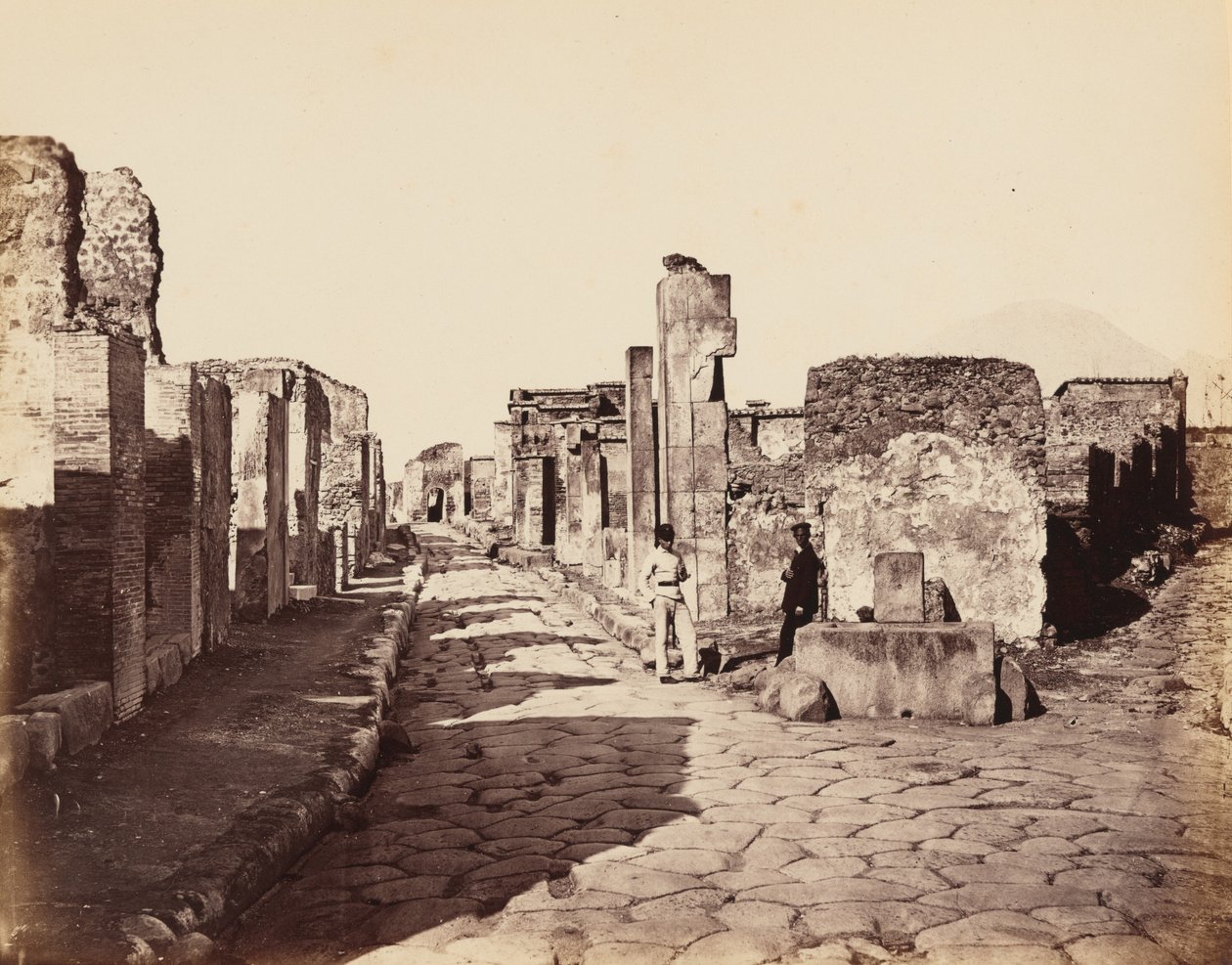 Strada di Sallustio, Pompei (Straat van Sallustio, Pompeii),c. 1870 (foto) door Giorgio Sommer