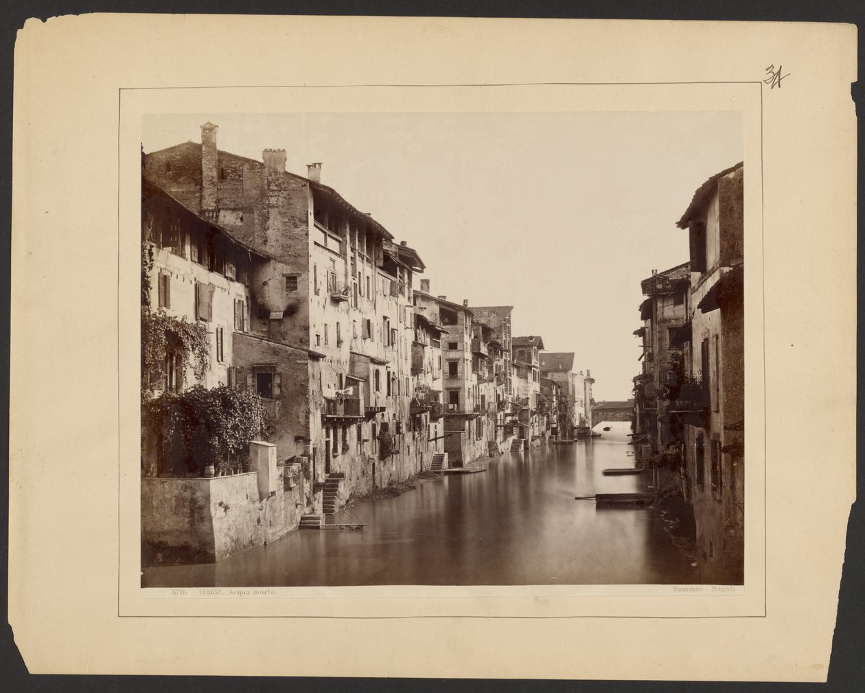 Verona, stil water door Giorgio Sommer
