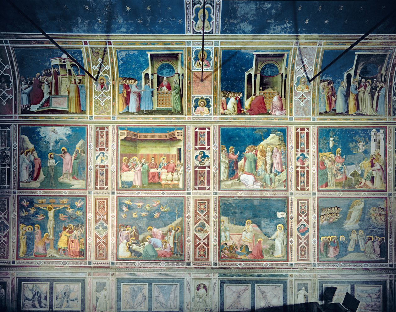 Uitzicht op de noordmuur met scènes uit het Leven van de Maagd en het Leven van Christus, c.1305 door Giotto di Bondone
