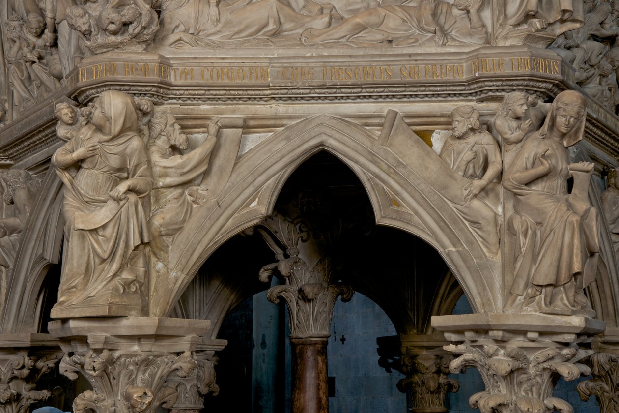De preekstoel in de kerk van Sant