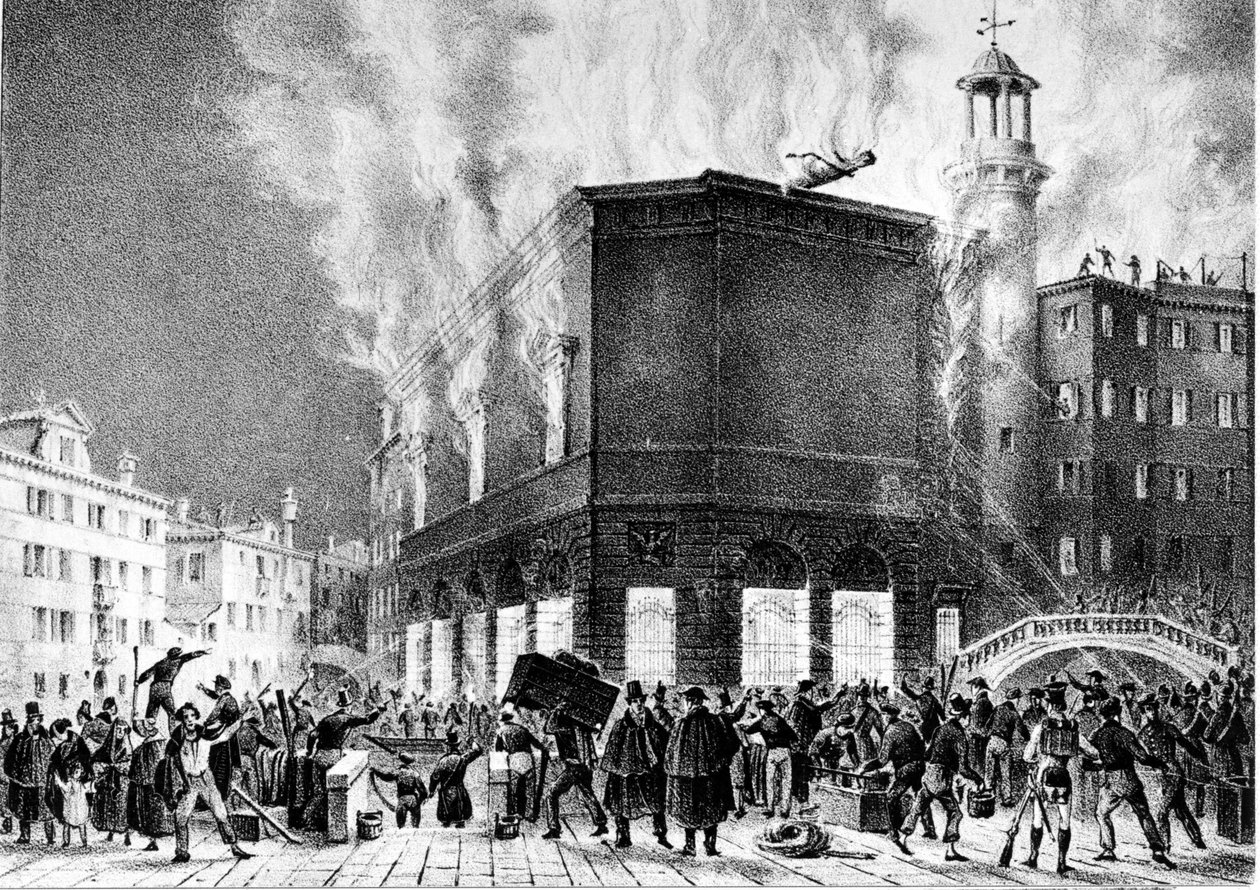 De brand van het theater van La Fenice in Venetië, in 1836. Gravure door Giovanni Pividor. Milaan, Conservatorium G. Verdi door Giovanni (after) Pividor