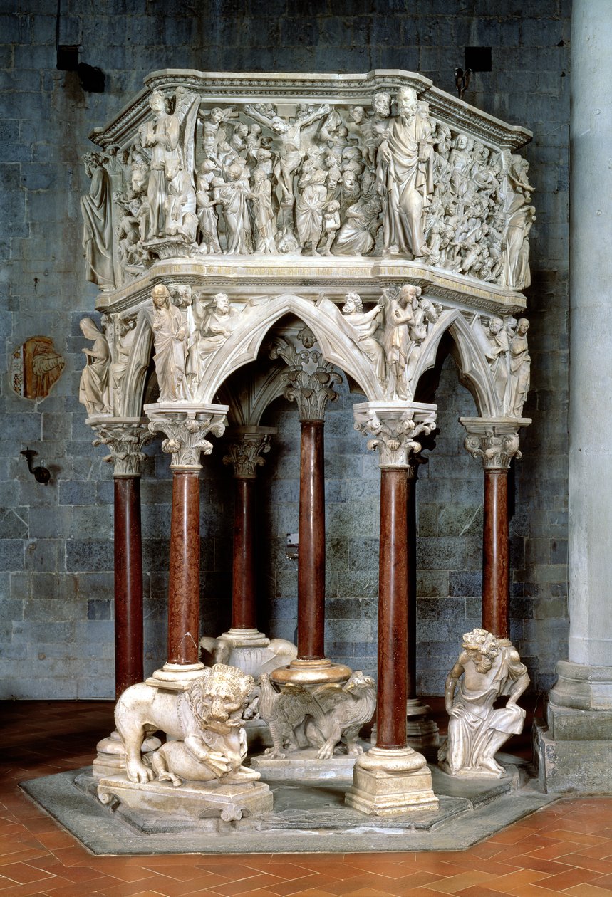 Hexagonale preekstoel met dramatische reliëfs, c.1297 (marmer) door Giovanni Pisano