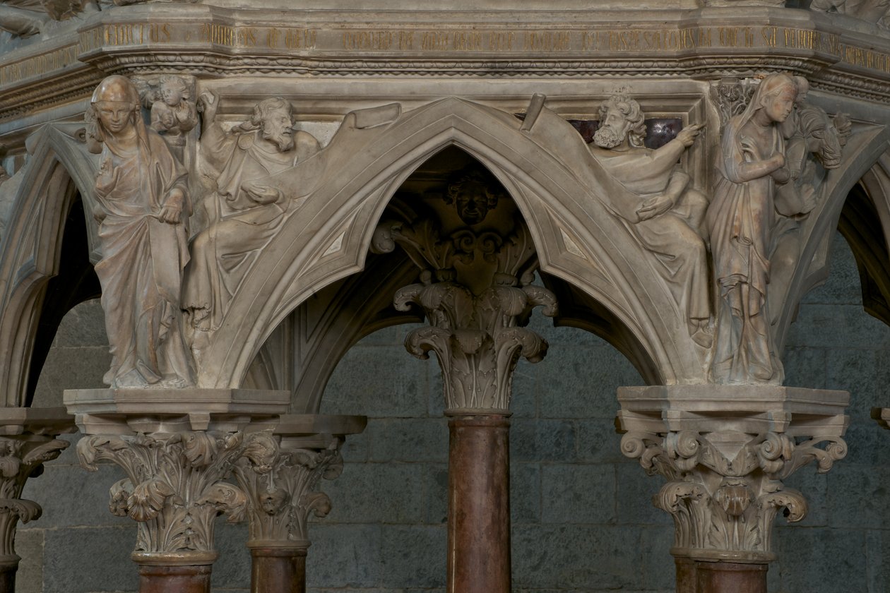 De preekstoel in de kerk van Sant