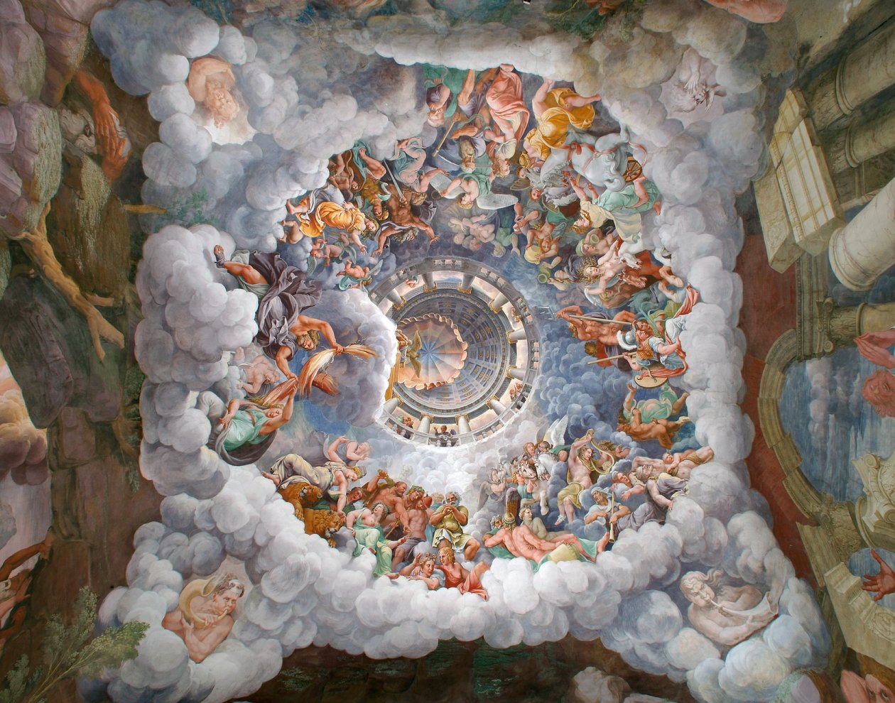 Zeus omringd door andere goden van Olympus gooit bliksems tegen de Giganten en vernietigt hen, gewelf en de Zuid- en Westmuren, Kamer van de Giganten (Sala dei Giganti) door Giulio (and workshop) Romano