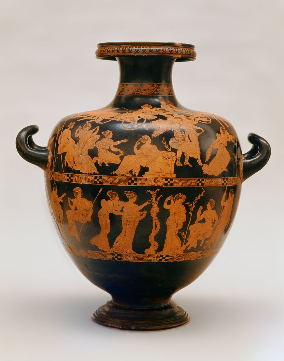 Roodfiguur hydria door de Medias-schilder, Athene door Greek