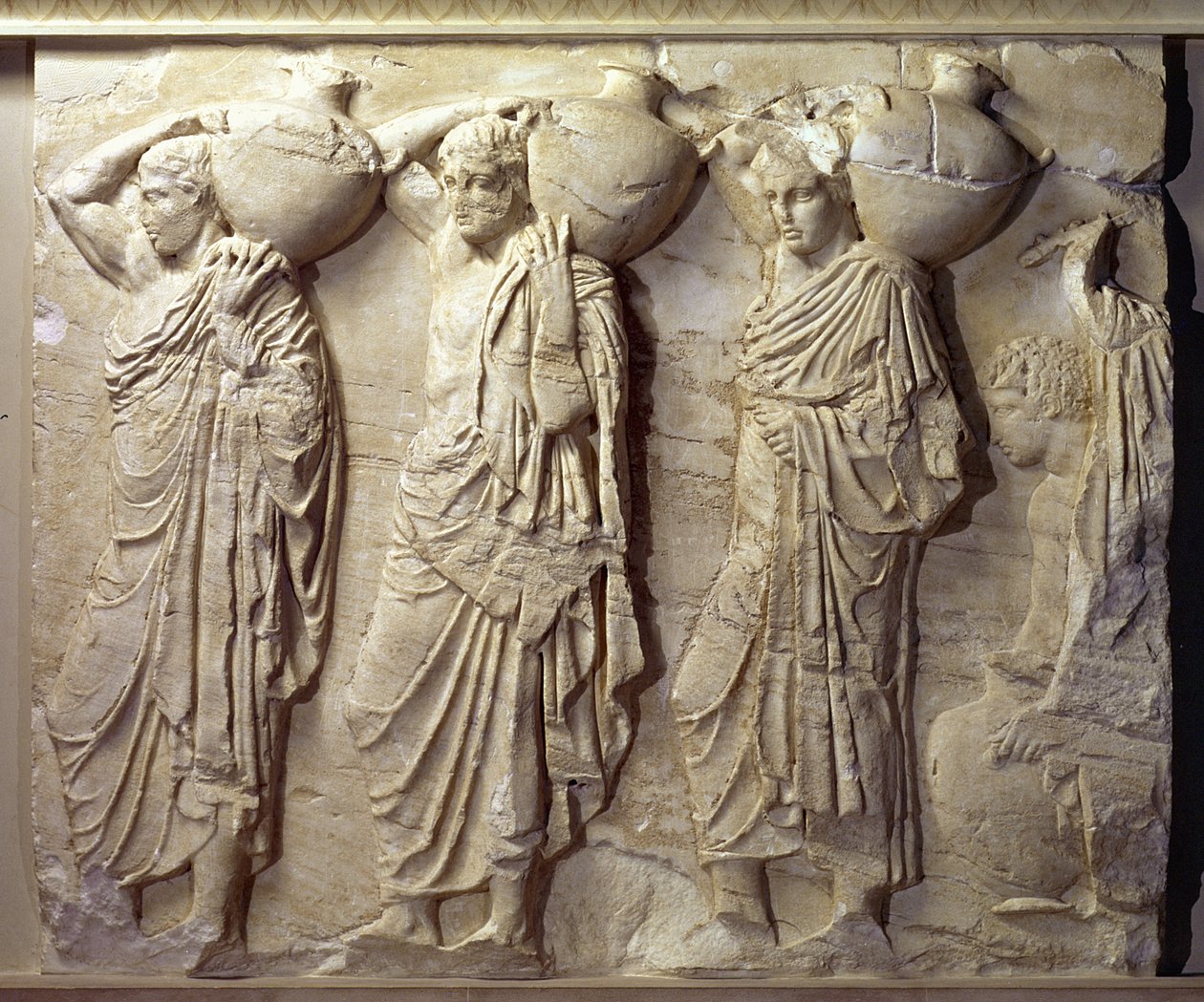 Reliëf met hydria-dragers van de noordelijke fries van het Parthenon, c.447-432 v.Chr. door Greek