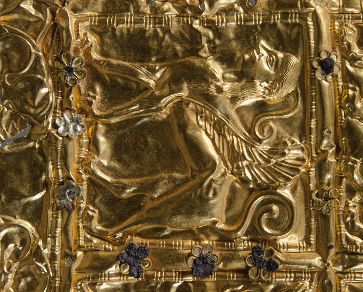 Detail van een folie met reliëfdecoratie uit Delphi (goud) door Greek