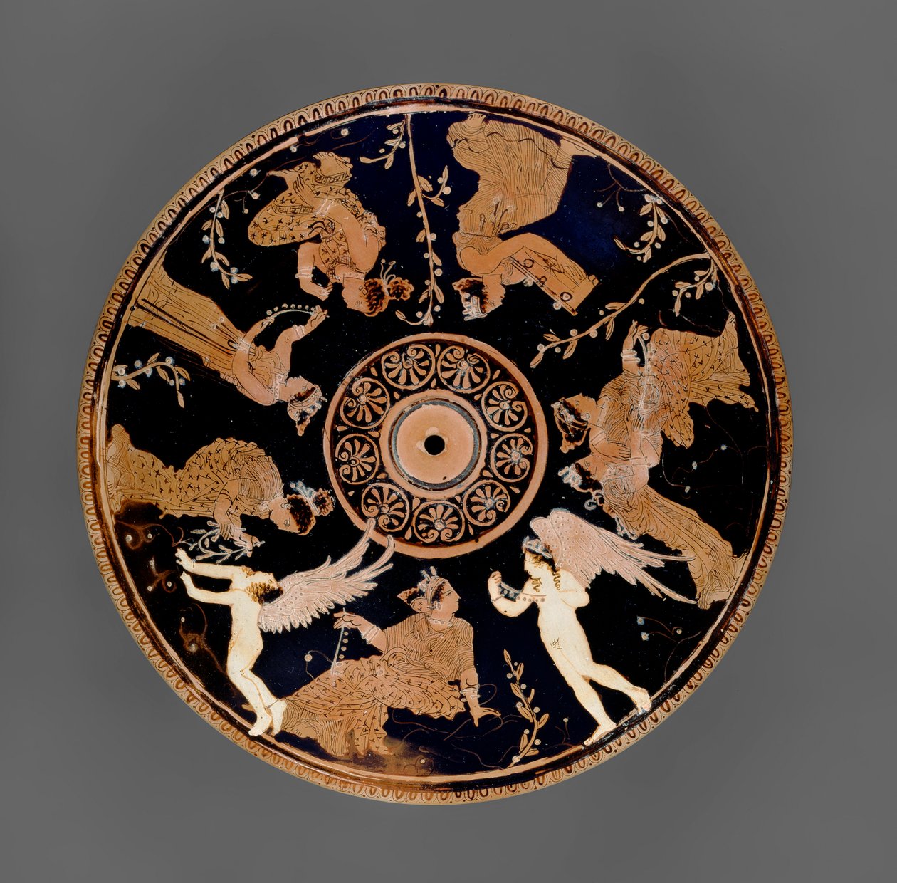 Attische roodfigurige Pyxis, detail van deksel versierd met vrouwen die liefdesgeschenken en kettingen vasthouden, dicht bij de Medidias-schilder door Greek School