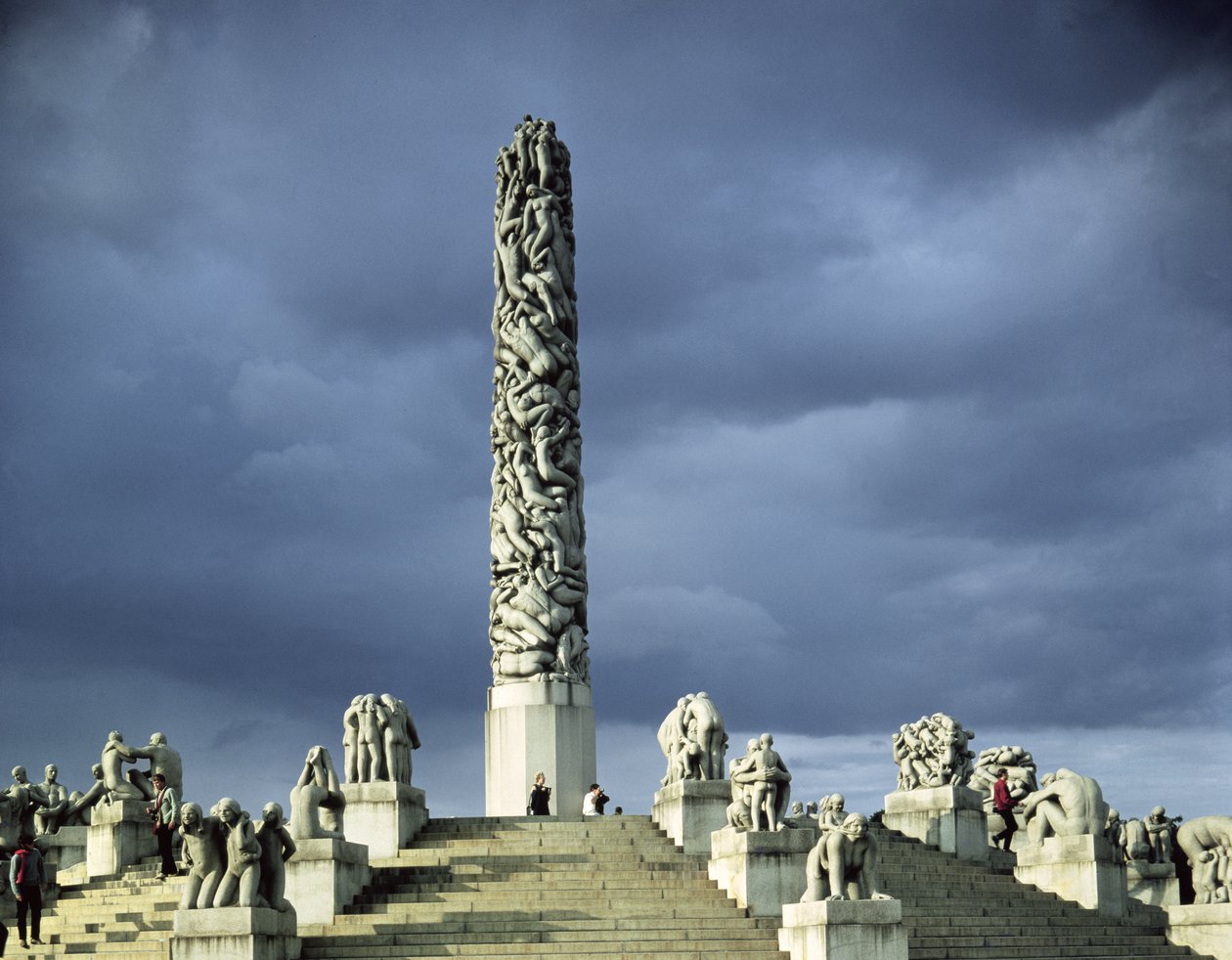 Uitzicht op het Monolith Plateau, gebouwd 1929-43 door Gustav Vigeland