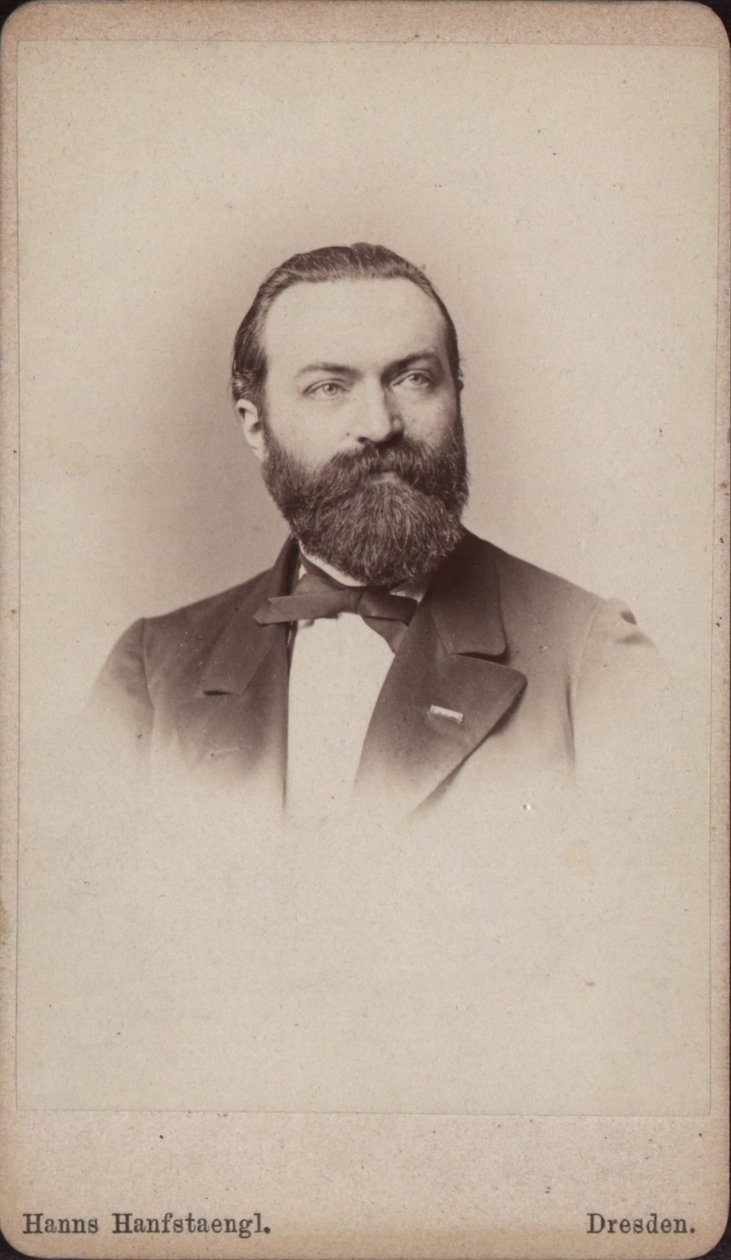 Portret van de cellist en componist Friedrich Grützmacher 1832-1903, ca. 1865 door Hanns Hanfstaengl