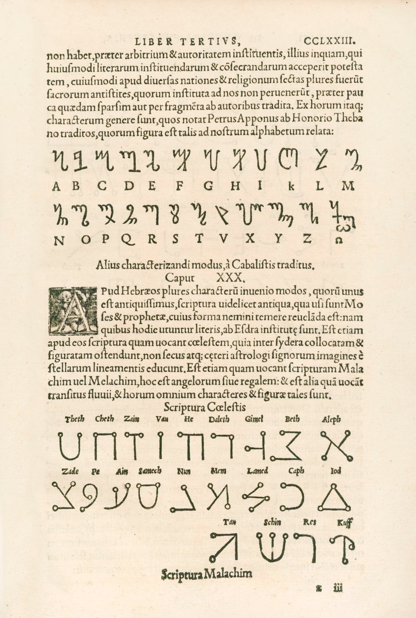 Thebaanse alfabet en hemels alfabet gravure uit De occulta philosophia libri tres door Heinrich Cornelius Agrippa von Nettesheim
