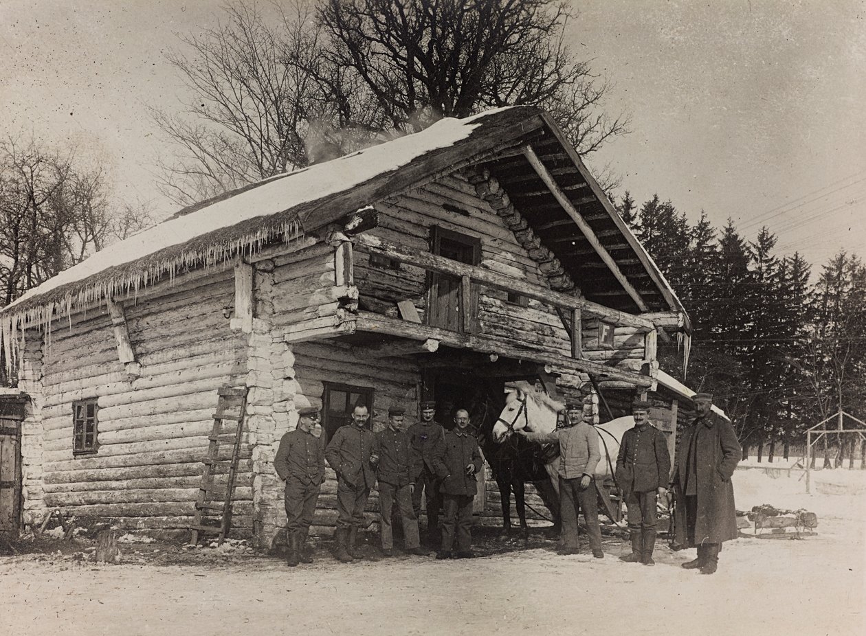 Eerste Wereldoorlog: Oekraïne in de jaren 1914-1916 tijdens de invasie van het Duitse leger. Militair front van een huis door Heldenfriedhof Dsessentniki (attr. to)