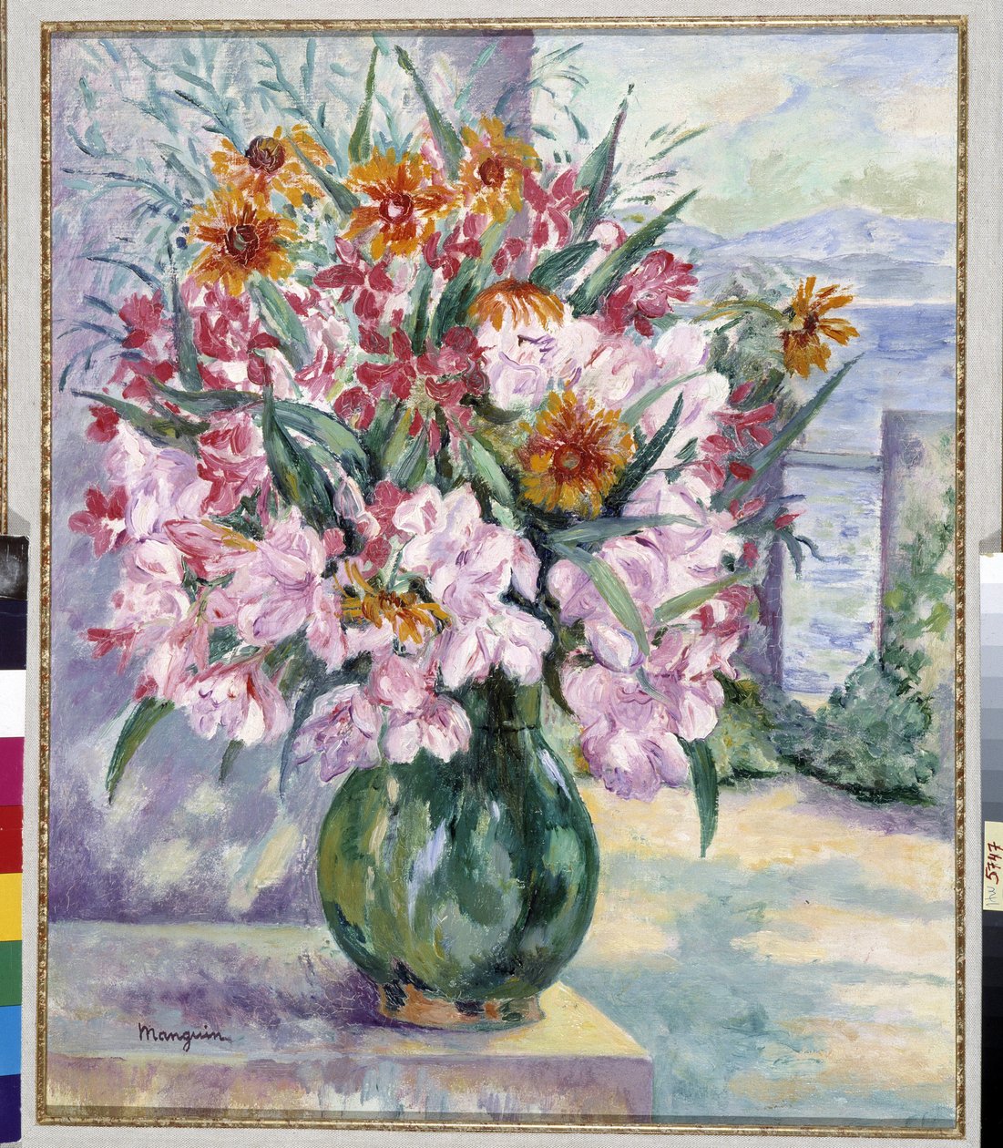 Vaas met bloemen op terras voor de zee 1941 door Henri Charles Manguin