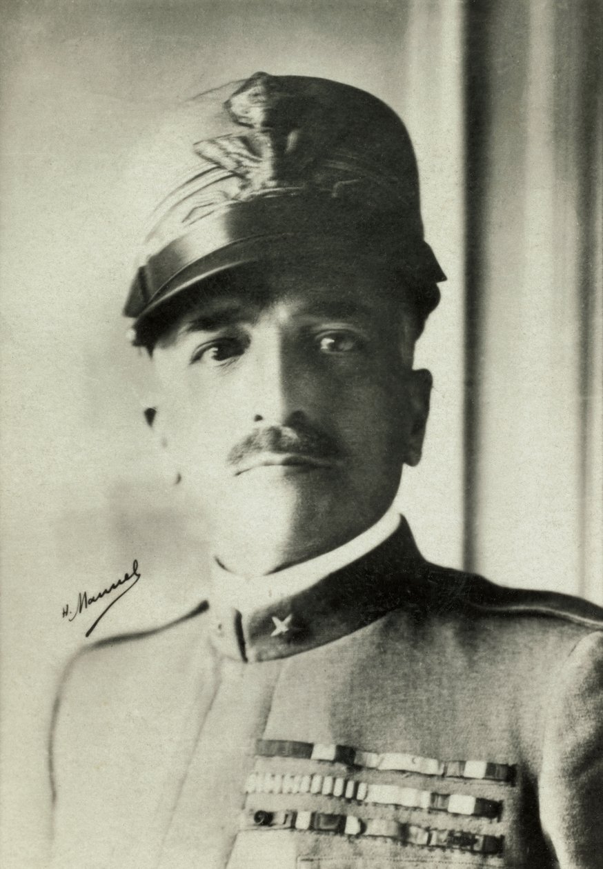 Portret van de Italiaanse generaal Armando Diaz (foto) door Henri Manuel