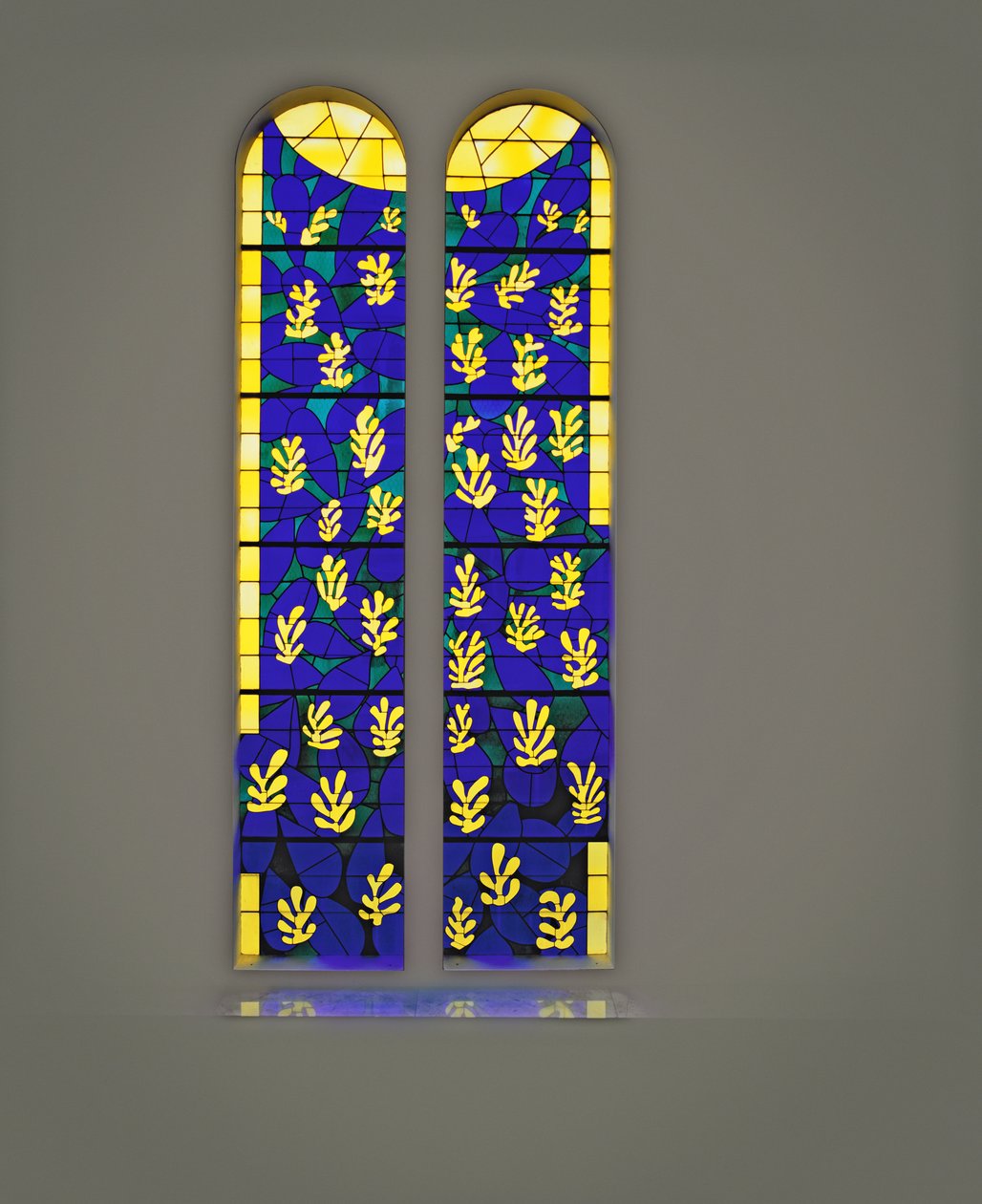 Levensboom in glas-in-lood, Rozenkranskapel, Vence door Henri Matisse
