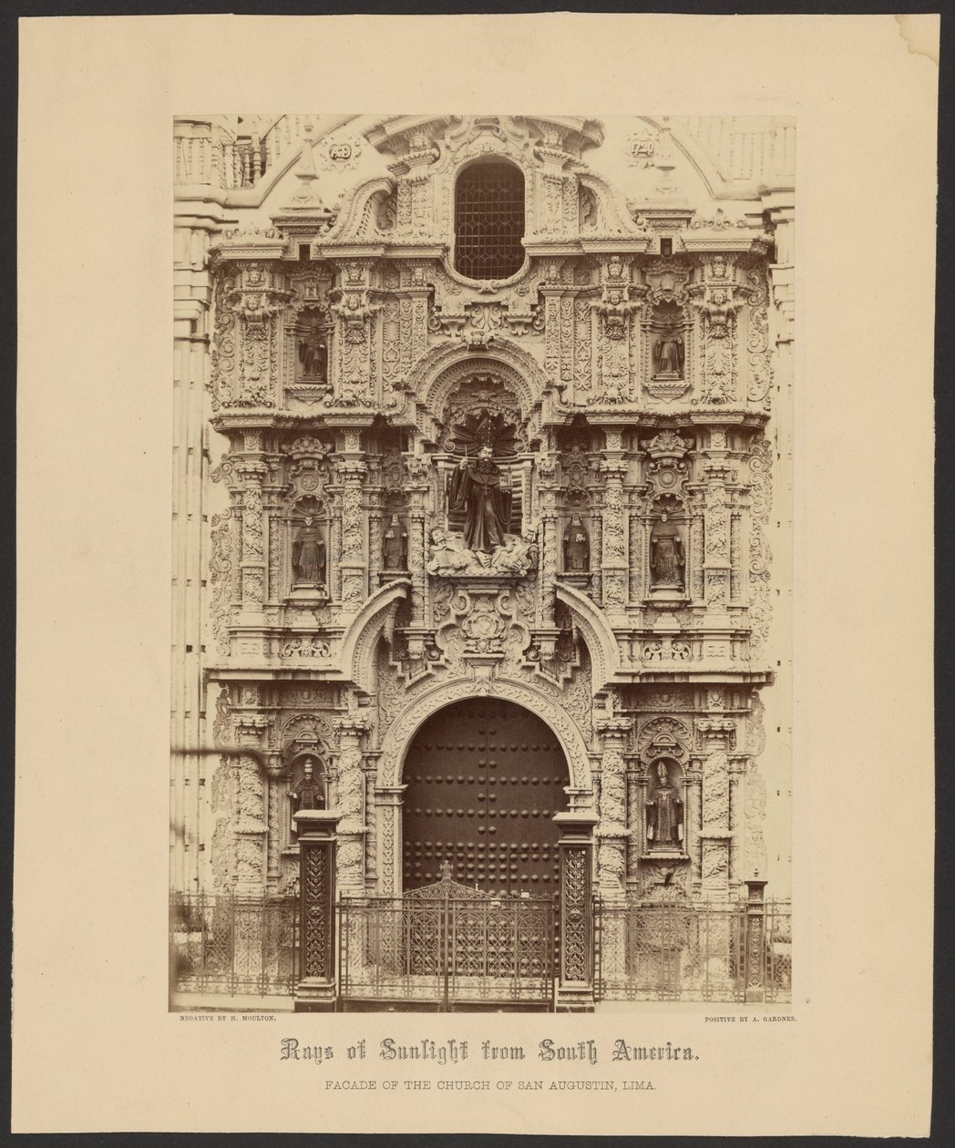 Voorgevel van de kerk van San Augustin, Lima door Henry DeWitt Moulton