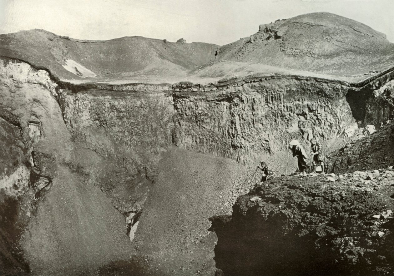 De heilige krater van Fuji-San, 1910 door Herbert Ponting
