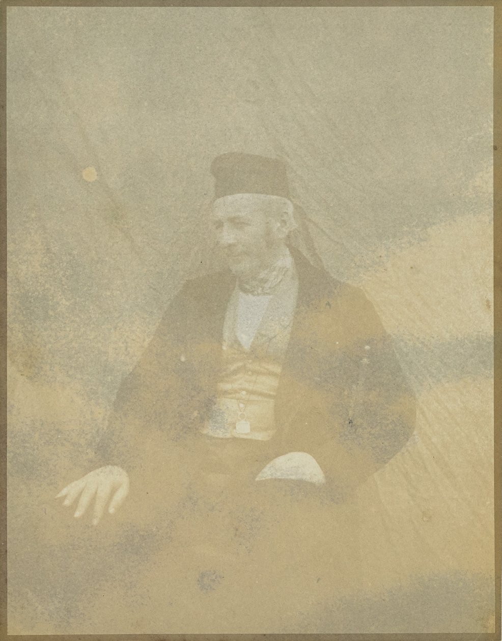 [Portret van een zittende man met een pet]. door Hippolyte Bayard