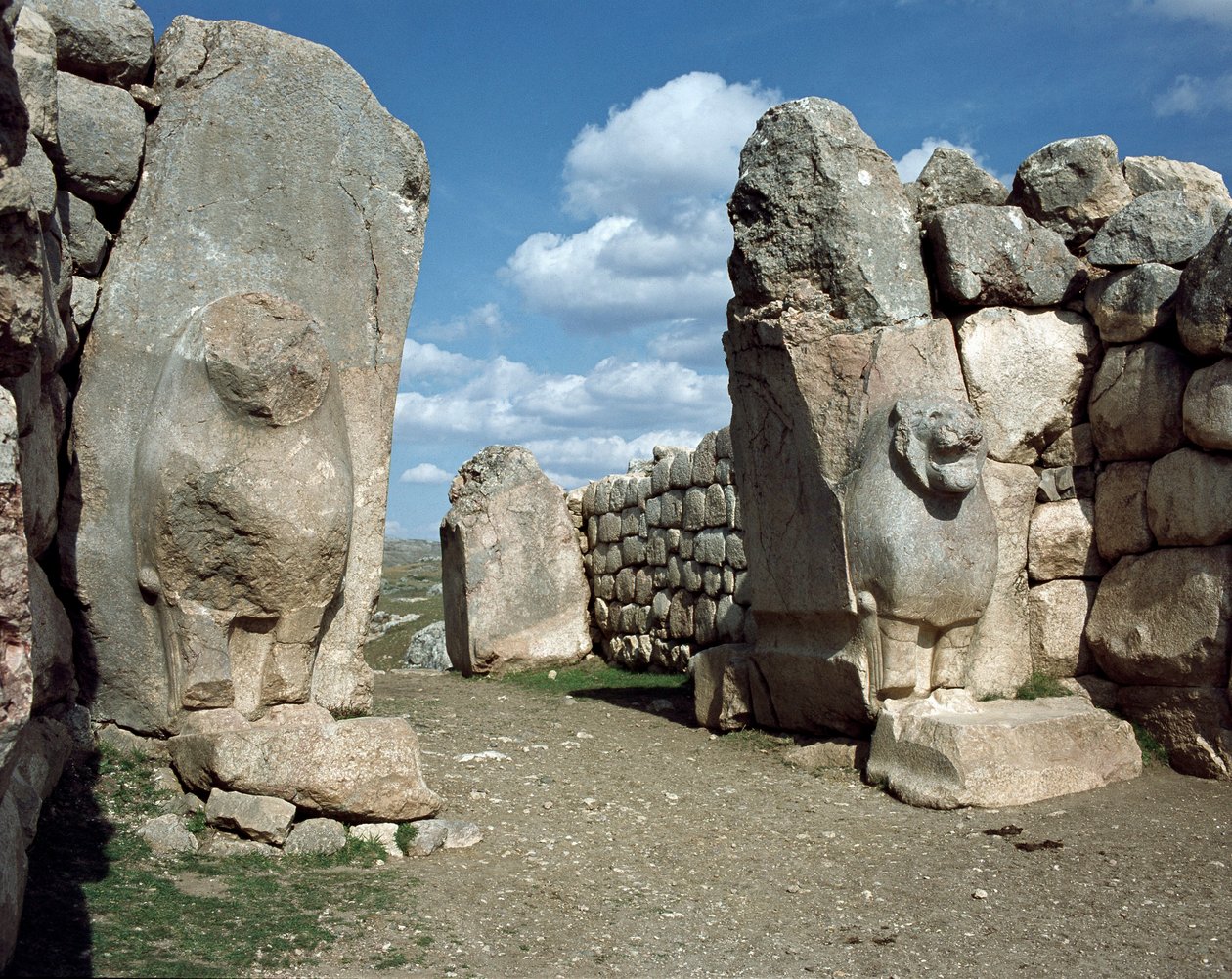 Leeuwenpoort in de muren van Hattusa door Hittite