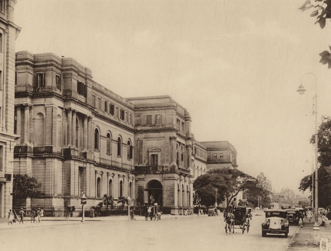Het Indian Museum en Chowringhee Road kijkend naar het zuiden (z/w foto) door Indian photographer
