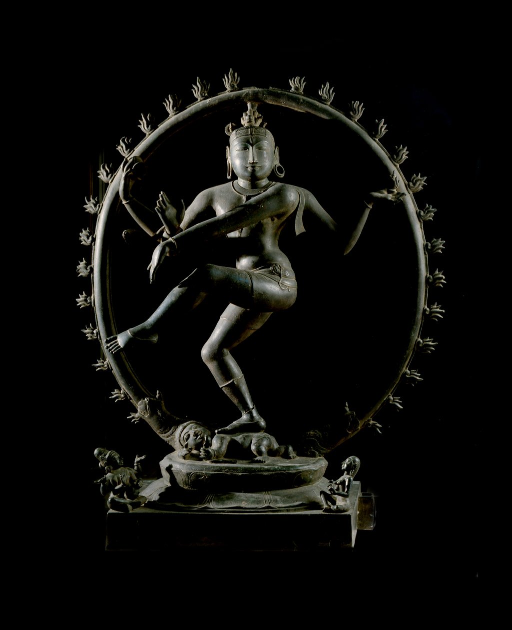 Hindoeïsme: voorstelling van de god Shiva Nataraja, god van de dans. Bronzen beeldhouwwerk 12e eeuw - Kolkata, Indian Museum door Indian School