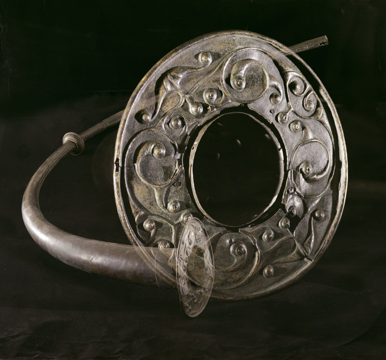Trompet, uit Loughnashade, County Armagh door Iron Age