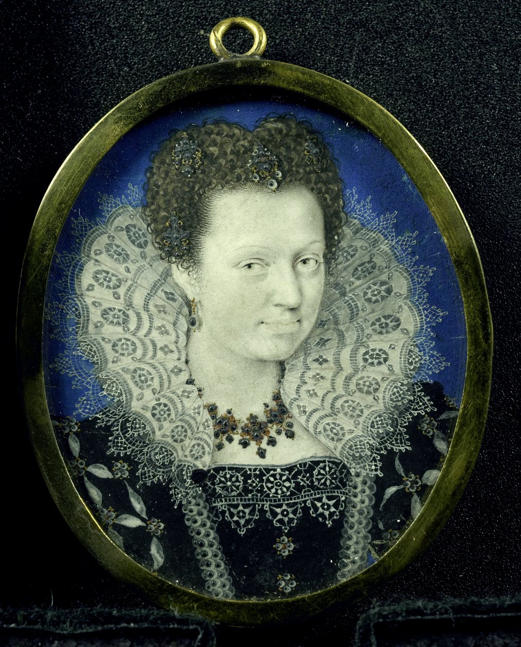 Portret van een vrouw, ca. 1600-17 door Isaac (attr. to) Oliver