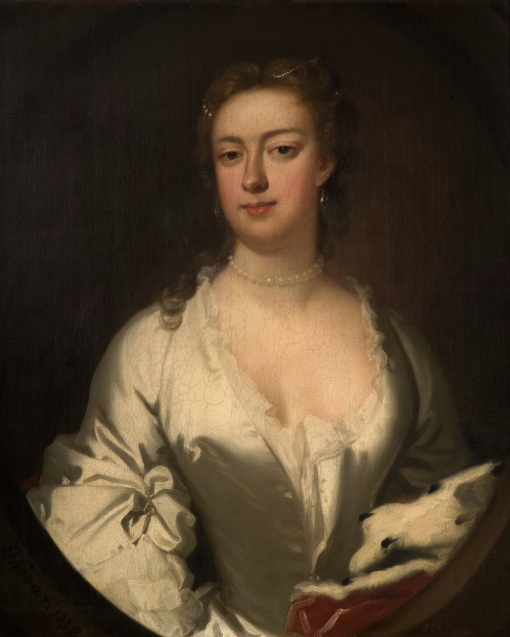 Portret van een Dame in Wit en Hermelijn, 1738 door Isaac Whood