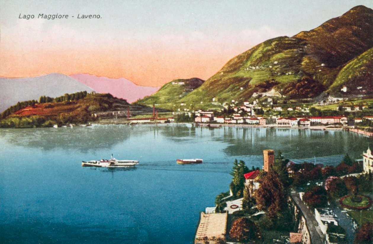 Lago Maggiore, Laveno (kleurenfoto) door Italian Photographer