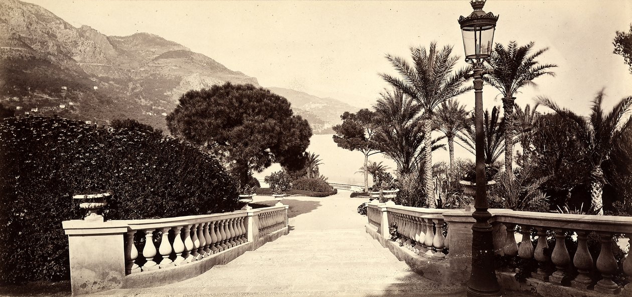 De tuin van het Casino van Montecarlo, in het Vorstendom Monaco door Italian Photographer