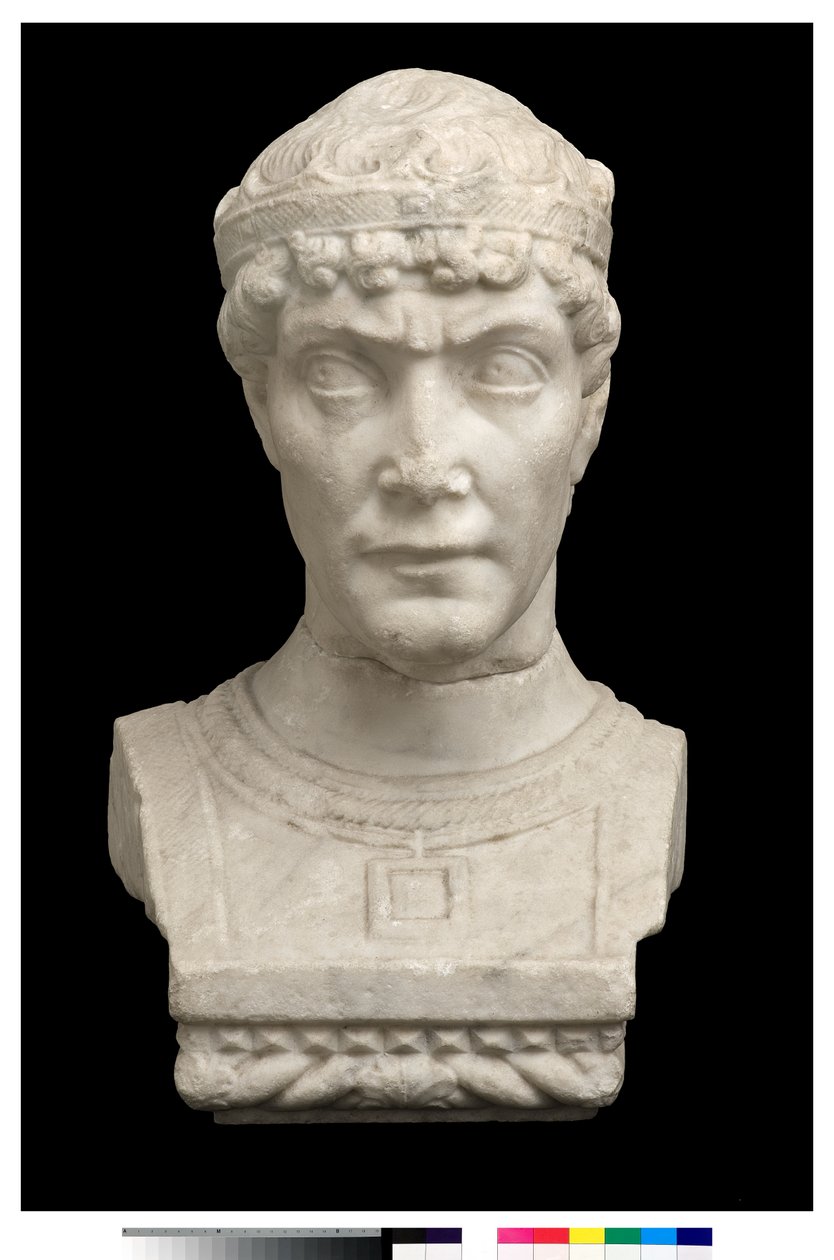 Borstbeeld van een man met kroon door Italian School