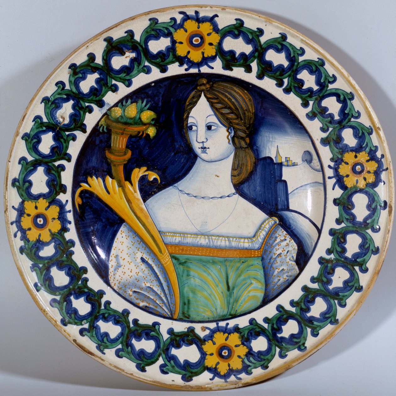 Keramische plaat van Deruta versierd met een portret van een vrouw. Rond 1510 Sevres. Porseleinfabriek door Italian School