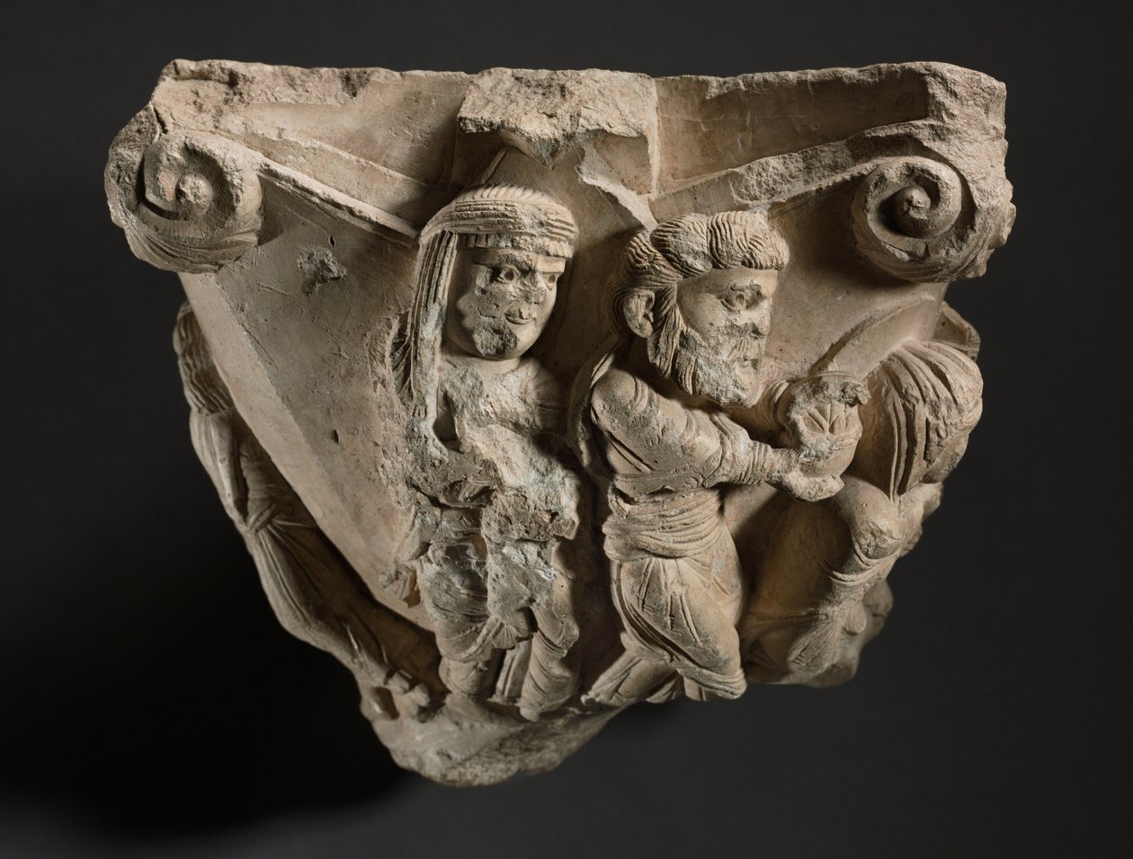 Fragment van een kapiteel met scènes uit Maria