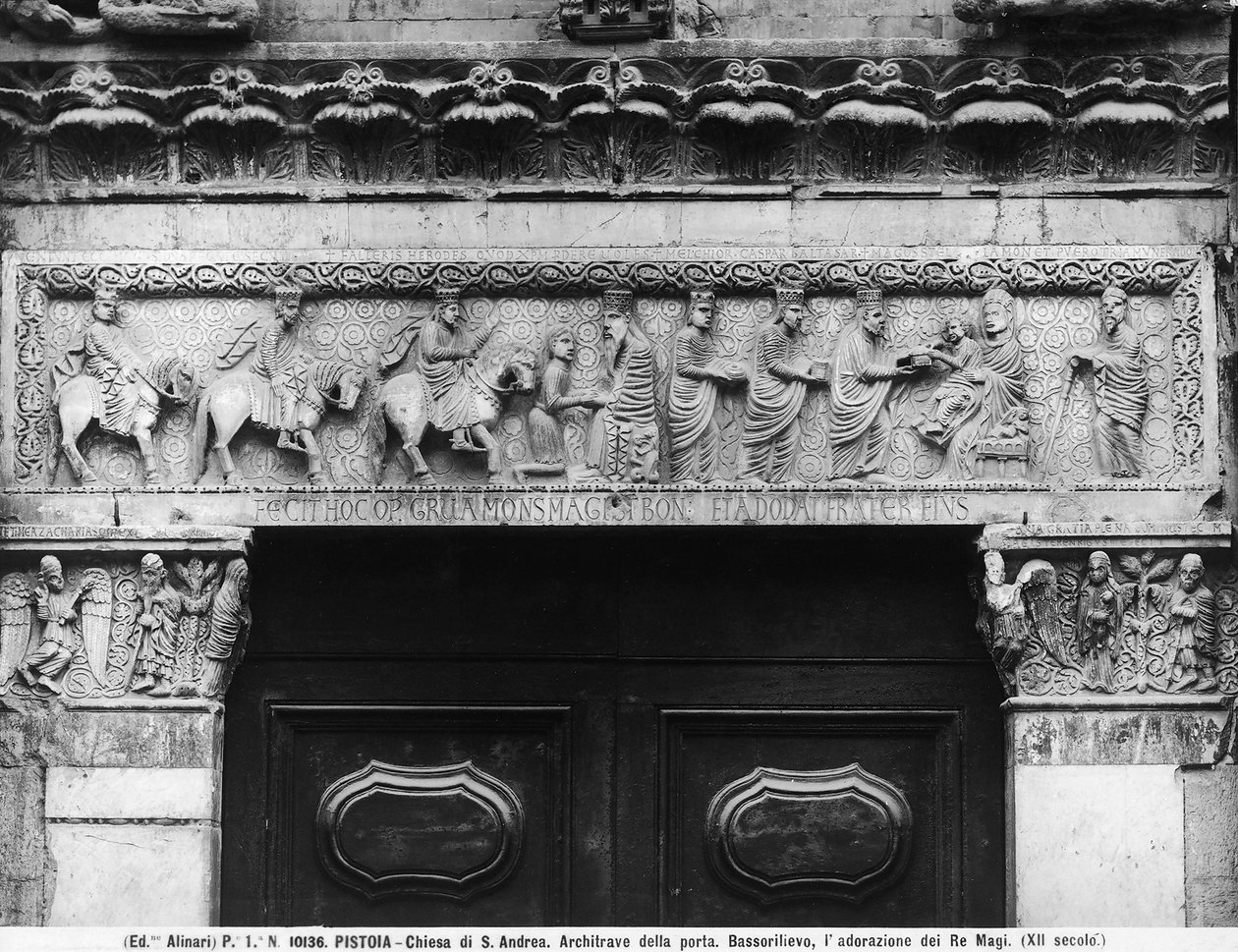 Portaal architraaf met 