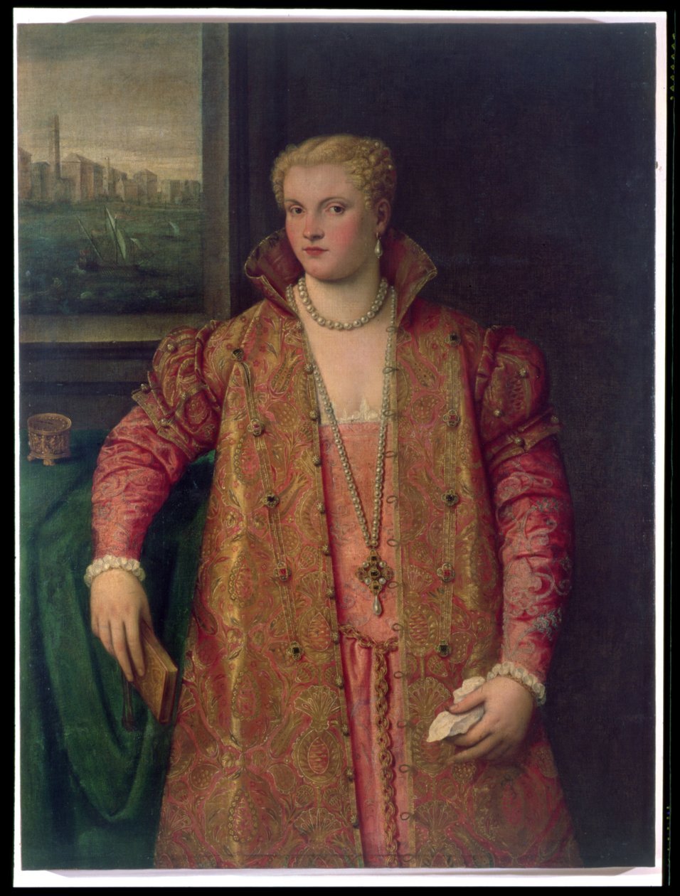 Portret van een vrouw, Venetiaanse school door Italian School