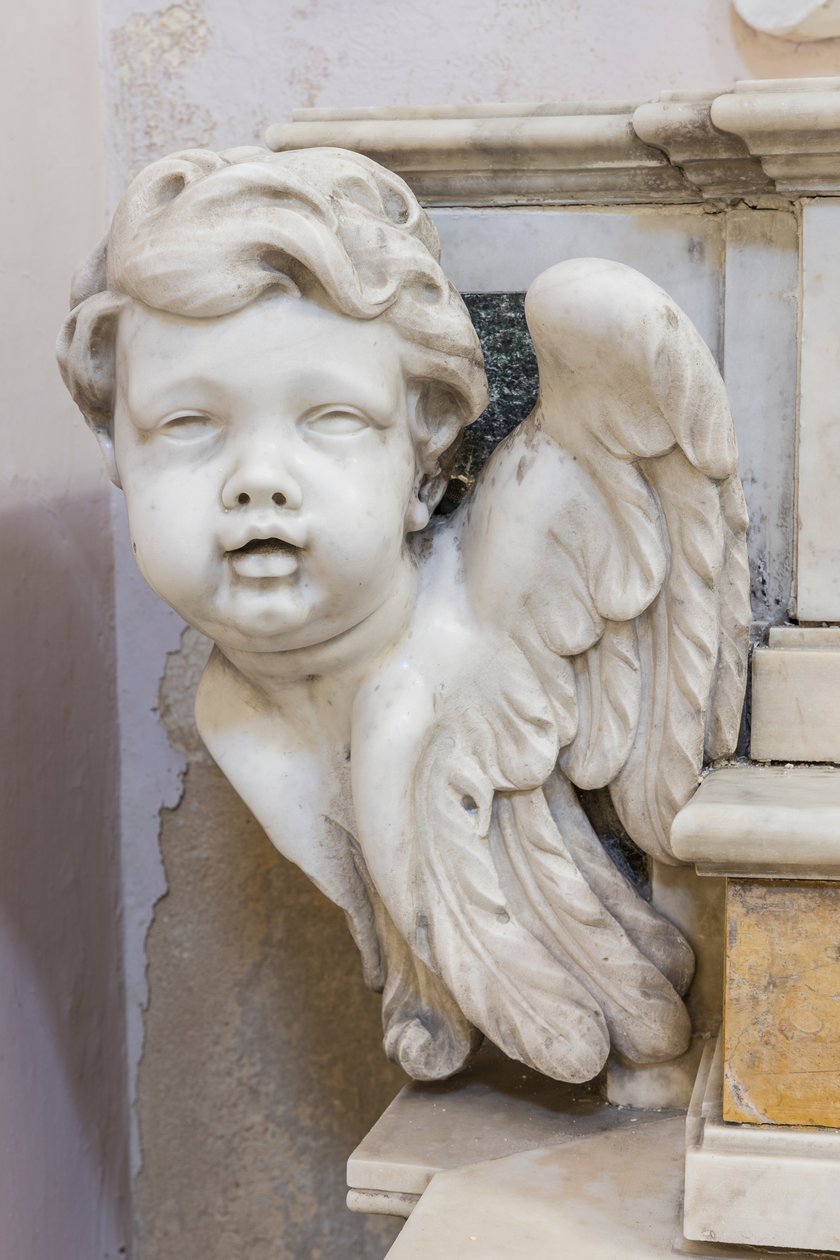 Zijwand, zijaltaar, detail van hoofdaltaar engel door Italian School
