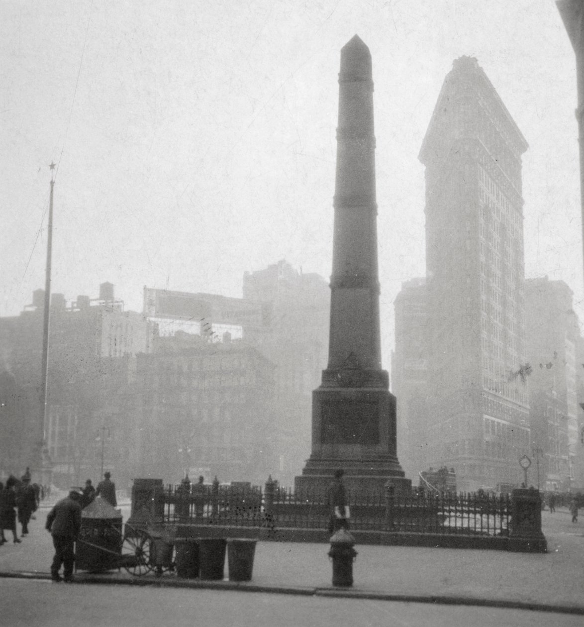 Flatiron Building, New York City, VS door J. Dearden Holmes