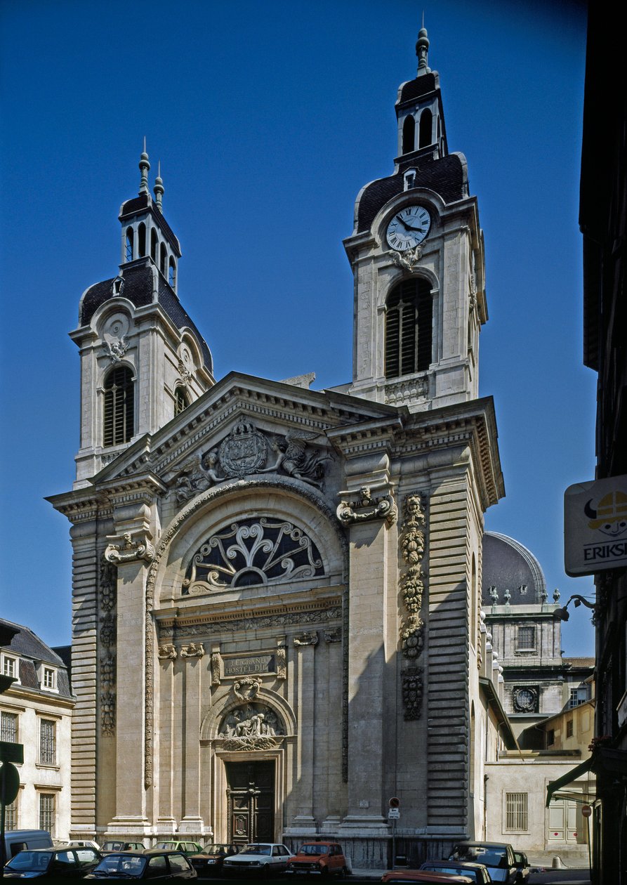 Uitzicht op de kapel van het Hôtel-Dieu, herontworpen door architect Jacques Germain Soufflot. Lyon, Rhône door Jacques Germain Soufflot