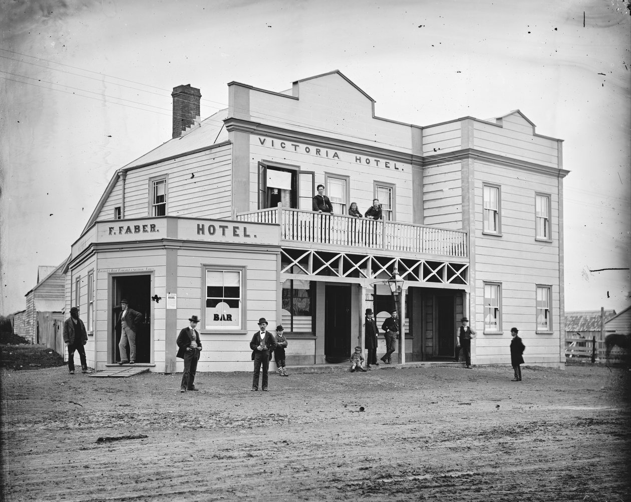 Victoria Hotel door James Bragge