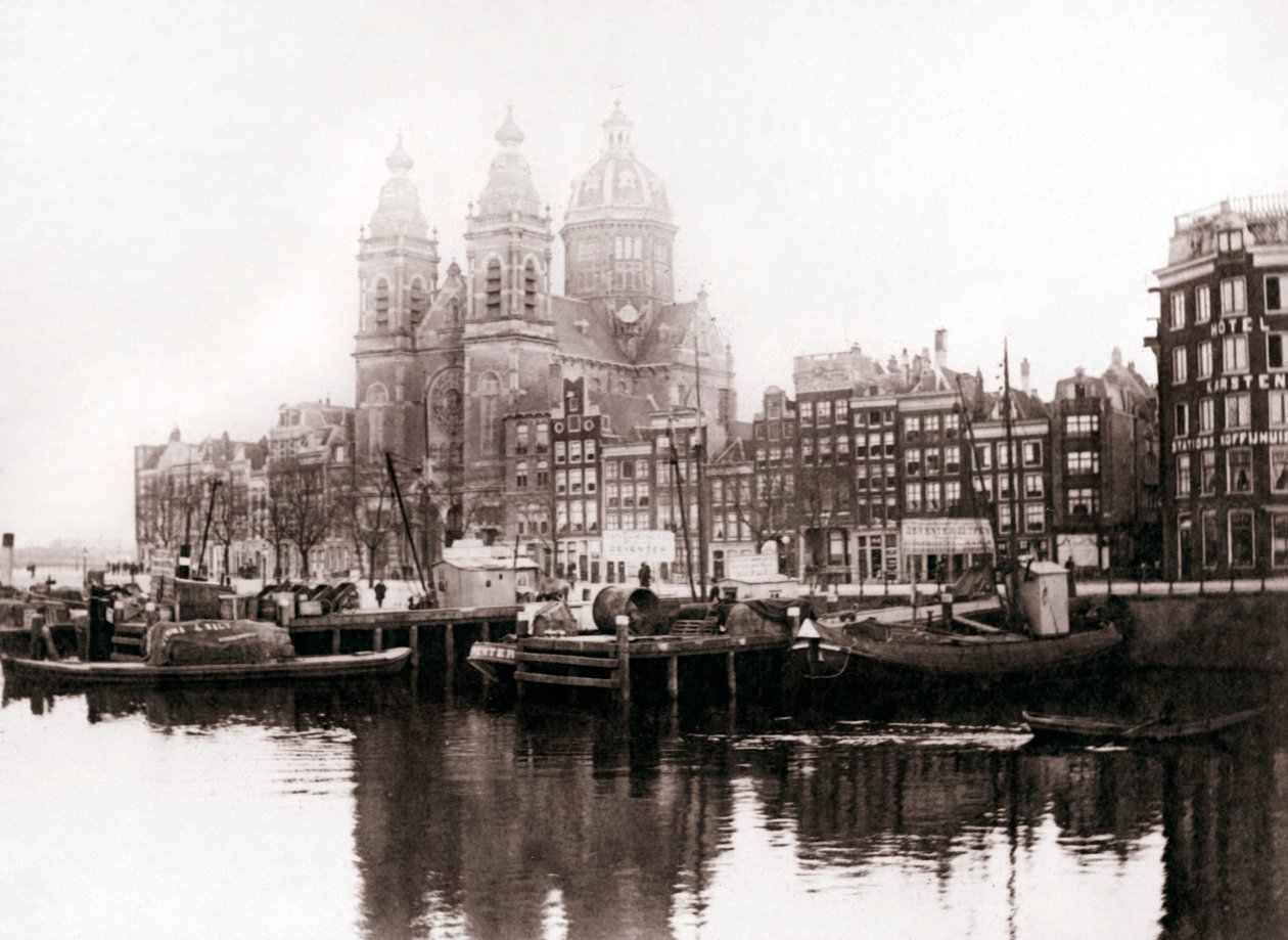 Kerk van Sint-Nicolaas binnen de muren, Amsterdam, 1898 door James Batkin