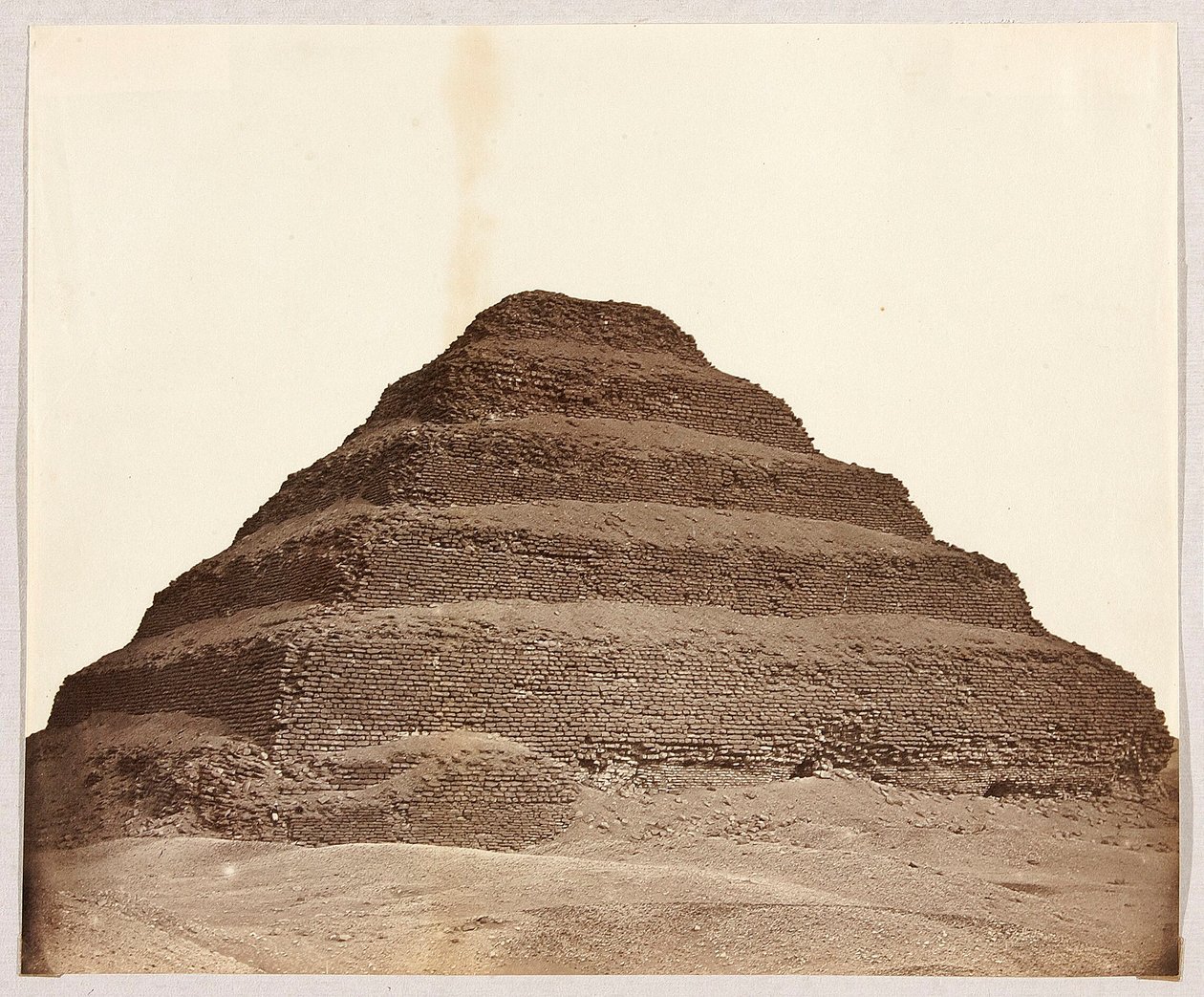 Egypte. Saqqara. Trappenpiramide van Djoser door James Robertson